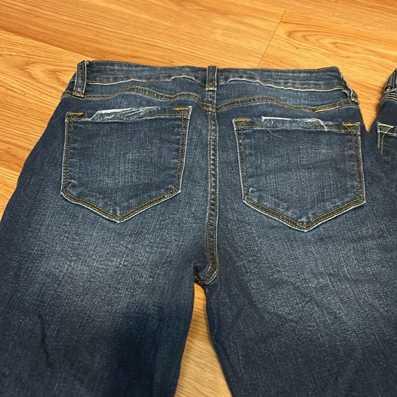 5 pair of KanCan jeans. - Picture 8 of 9